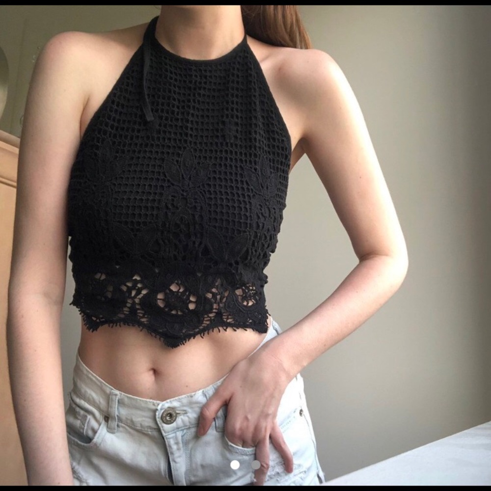 Cropped knit halter top